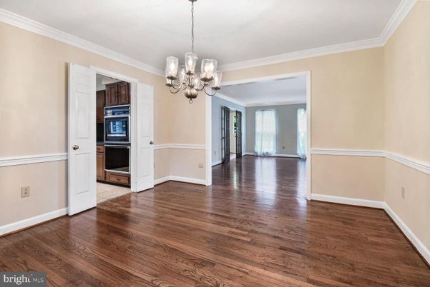 Chandelier, Empty room, Interior, Wood Texture Flooring