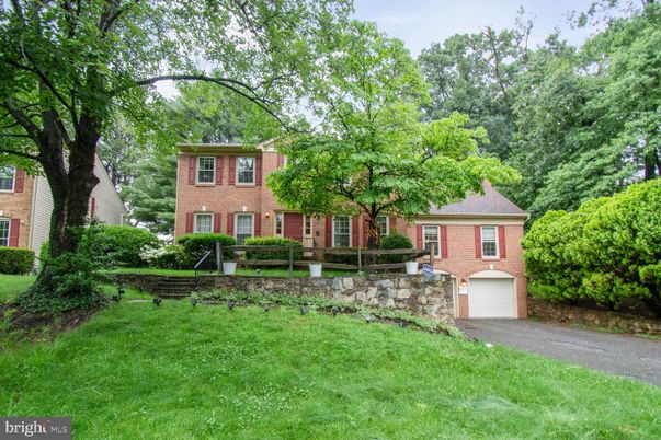 Attached, Backyard, Exterior, Facade, Brick Facade, Georgian