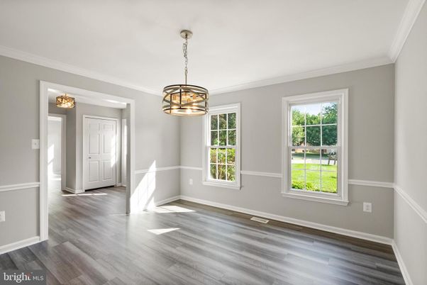 Empty room, Interior, Pendant Lights, Wood Texture Flooring