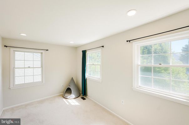 Empty room, Fireplace, Interior, Recessed Lighting