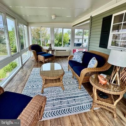 Interior, Living room, Sun Room, Wood Texture Flooring