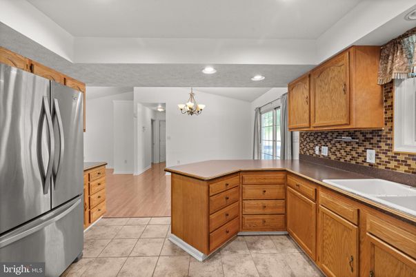 Chandelier, Interior, Kitchen, Recessed Lighting, Wood Texture Flooring