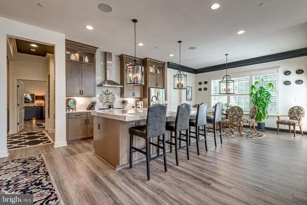Dining room, Interior, Kitchen, Pendant Lights, Recessed Lighting, Wood Texture Flooring