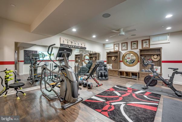 Fitness Equipment, Interior, Recessed Lighting, Wood Texture Flooring
