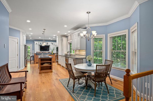 Chandelier, Dining room, Interior, Kitchen, Pendant Lights, Recessed Lighting, Wood Texture Flooring