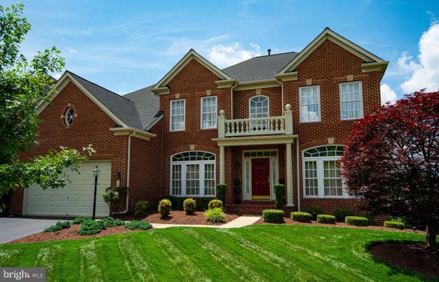 Attached, Exterior, Facade, Brick Facade, Brick Traditional