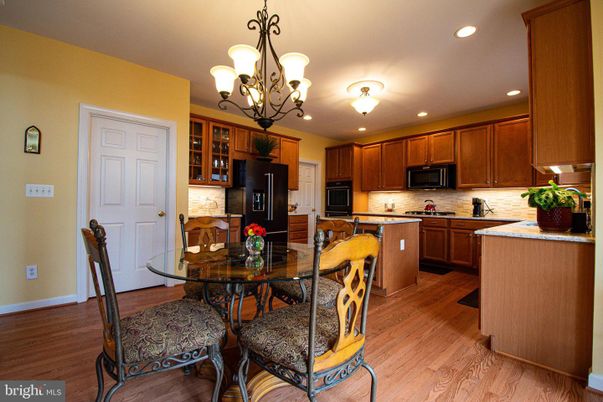 Chandelier, Dining room, Interior, Kitchen, Recessed Lighting, Wood Texture Flooring