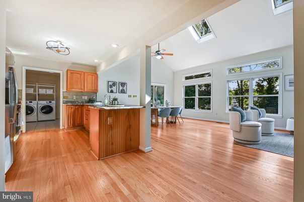 Dining room, Interior, Kitchen, Recessed Lighting, Washer, Wood Texture Flooring