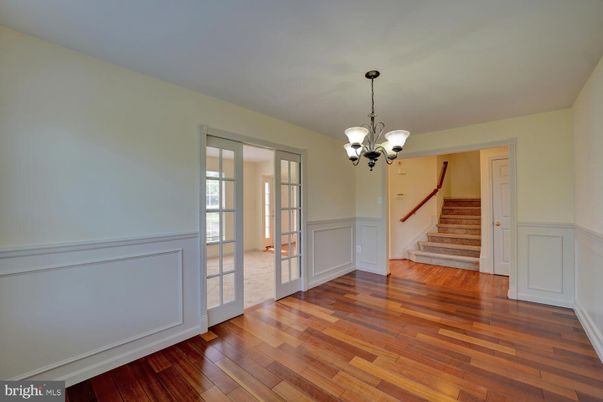 Chandelier, Empty room, Interior, Wood Texture Flooring