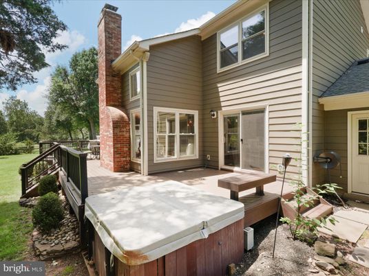 Exterior, Hot Tub