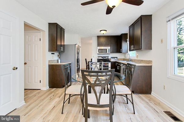 Dining room, Interior, Kitchen, Stainless Steel Appliances, Wood Texture Flooring