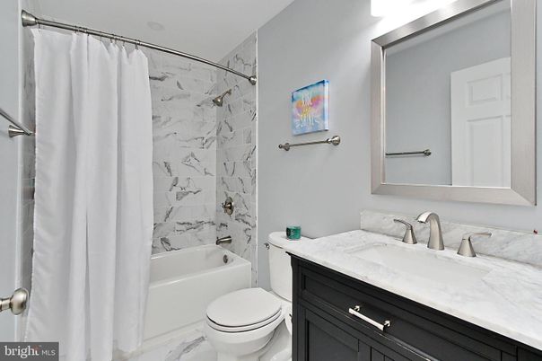 Bathroom, Interior, Marble Walls