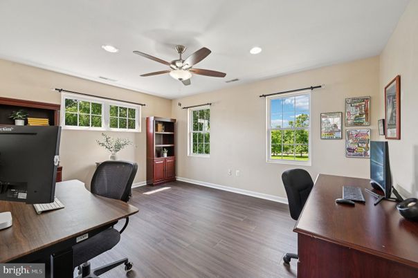Home Office, Interior, Recessed Lighting, Wood Texture Flooring