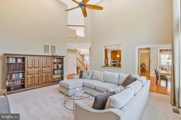 Dining room, Interior, Living room, Pendant Lights, Recessed Lighting, Wood Texture Flooring