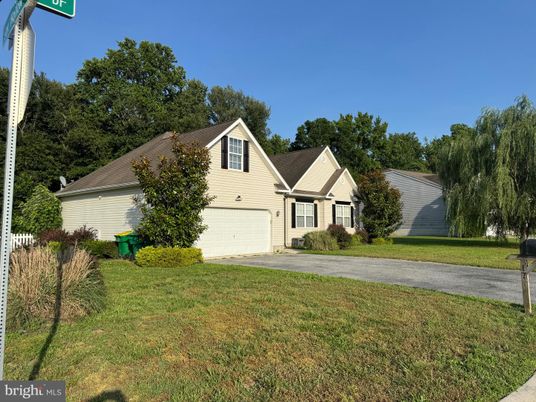 Attached, Backyard, Exterior, Facade, Cape Cod