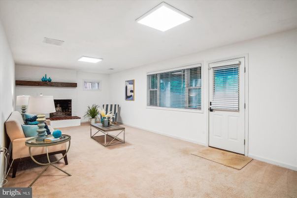 Fireplace, Interior, Living room, Recessed Lighting