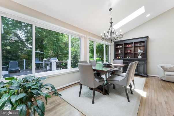 Chandelier, Dining room, Interior, Recessed Lighting, Wood Texture Flooring
