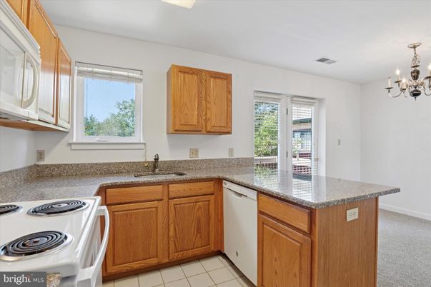 Chandelier, Interior, Kitchen