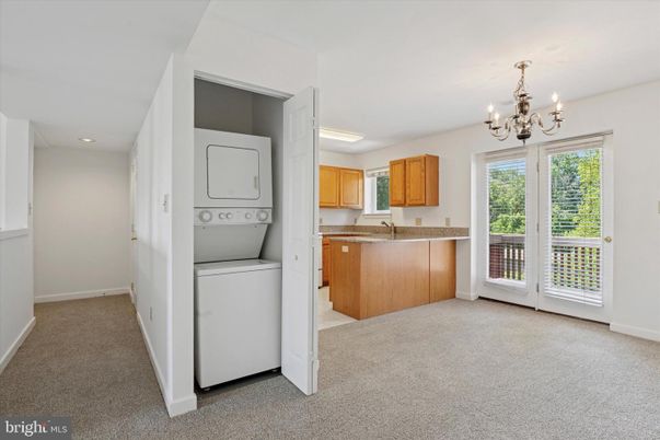 Chandelier, Interior, Recessed Lighting, Utility Closets, Washer