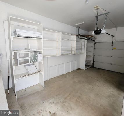 Garage, Interior