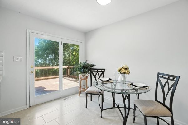 Dining room, Interior, Recessed Lighting