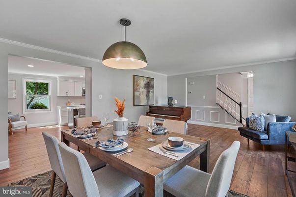 Dining room, Interior, Kitchen, Pendant Lights, Piano, Recessed Lighting, Wood Texture Flooring