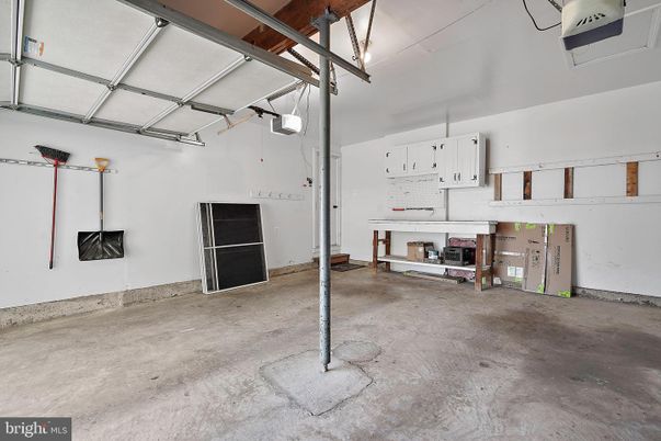 Garage, Interior