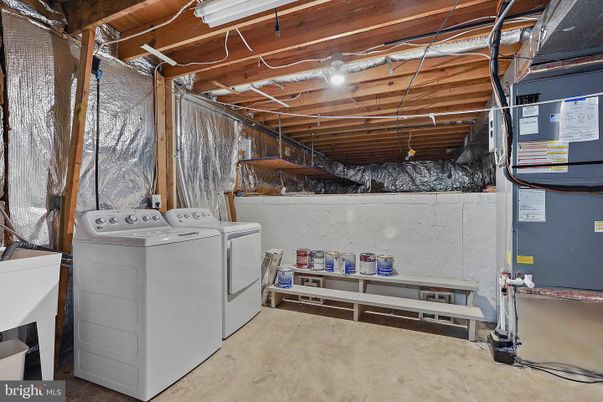 Interior, Washer, Wooden Beams, Wooden Ceilings