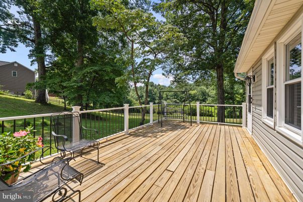 Exterior, Wood Texture Flooring