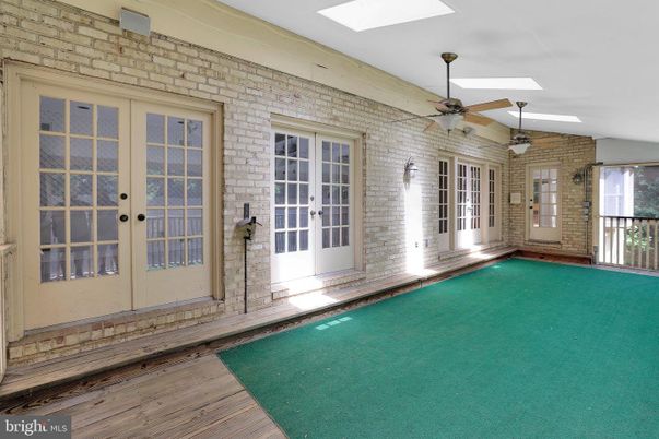 Empty room, Interior, Pool, Stone Walls, Wood Texture Flooring