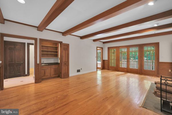 Empty room, Interior, Recessed Lighting, Wooden Beams, Wood Texture Flooring