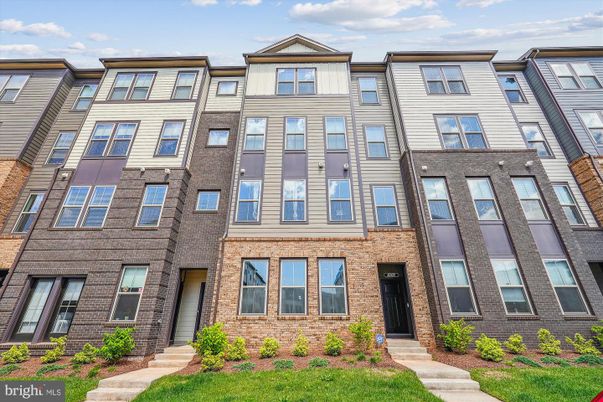 Exterior, Facade, Brick Facade, Rowhouse
