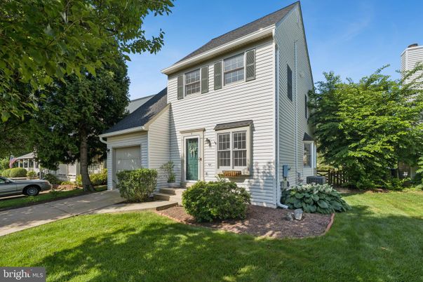 Attached, Backyard, Exterior, Facade, Georgian