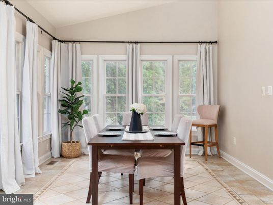 Dining room, Interior