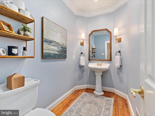 Bathroom, Interior, Recessed Lighting, Wood Texture Flooring
