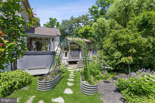 Backyard, Exterior, Hot Tub