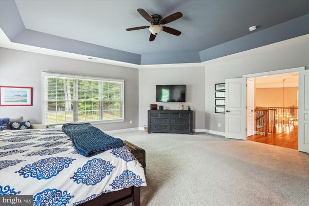 Bedroom, Interior, Pendant Lights, Wood Texture Flooring