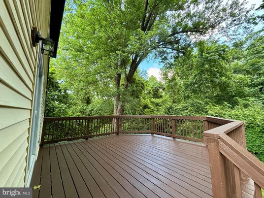 Exterior, Wood Texture Flooring