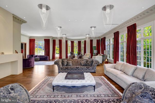 Chandelier, Interior, Living room, Recessed Lighting, Wood Texture Flooring