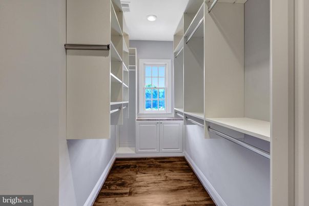 Interior, Recessed Lighting, Walk-in Closets, Wood Texture Flooring