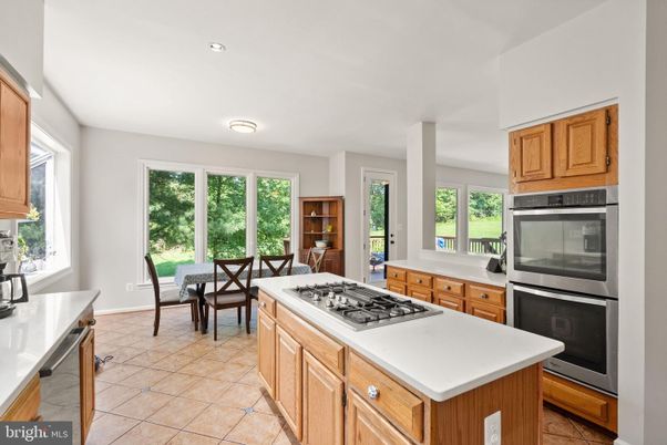Dining room, Interior, Kitchen, Recessed Lighting, Stainless Steel Appliances