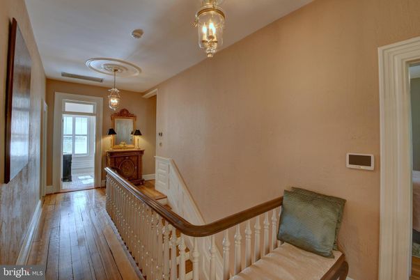 Interior, Pendant Lights, Wood Texture Flooring