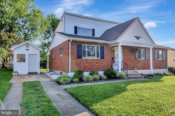 Exterior, Facade, Brick Facade, Farmhouse