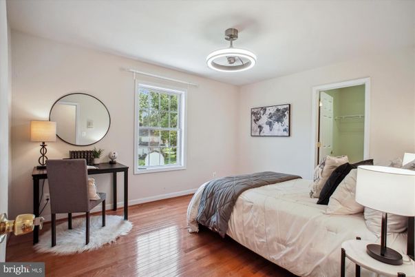 Bedroom, Home Office, Interior, Pendant Lights, Wood Texture Flooring