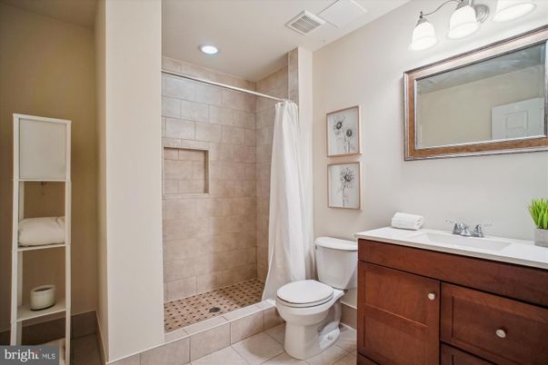 Bathroom, Interior, Recessed Lighting
