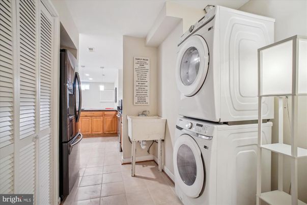 Interior, Recessed Lighting, Utility Closets, Washer