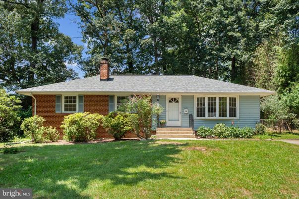 Exterior, Facade, Brick Facade, Ranch