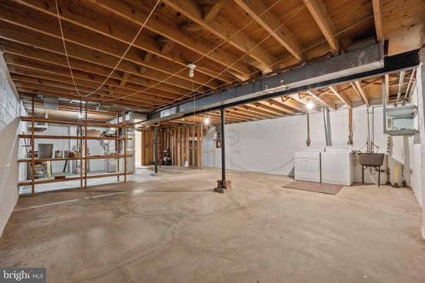 Interior, Washer, Wooden Beams, Wooden Ceilings