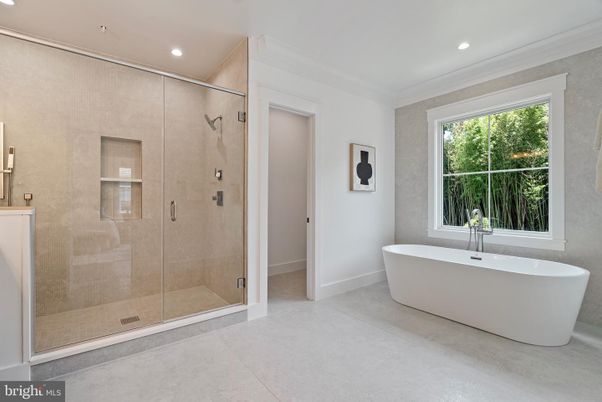 Bathroom, Free Standing Baths, Glass Shower, Interior, Recessed Lighting