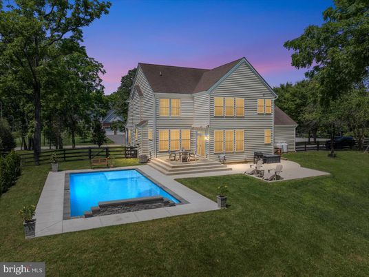 Backyard, Exterior, Pool